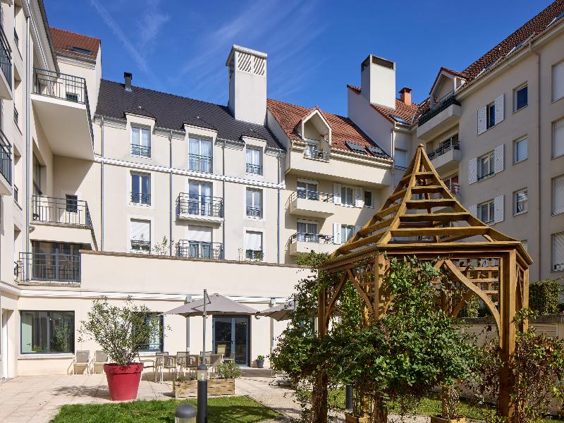 Quality Suites Meaux image