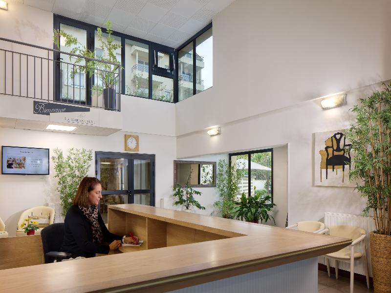Quality Suites Meaux image