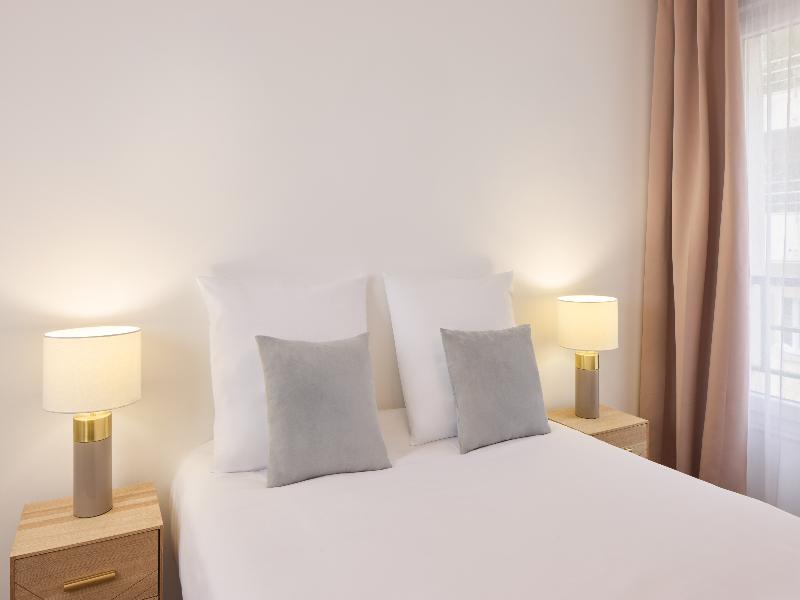 Quality Suites Meaux image