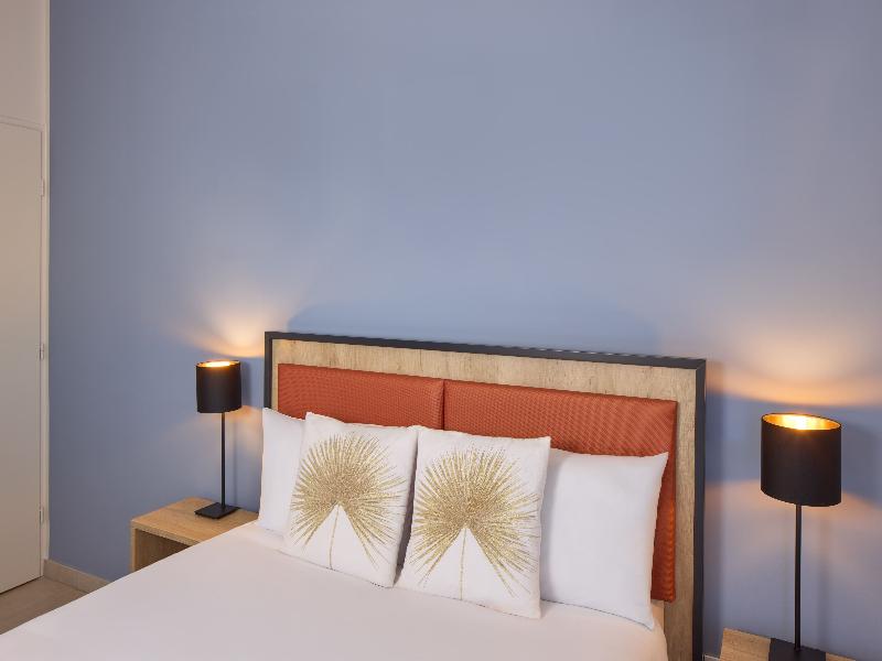 Quality Suites Les Rives De Mèze image