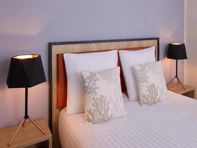 Quality Suites Les Rives De Mèze image