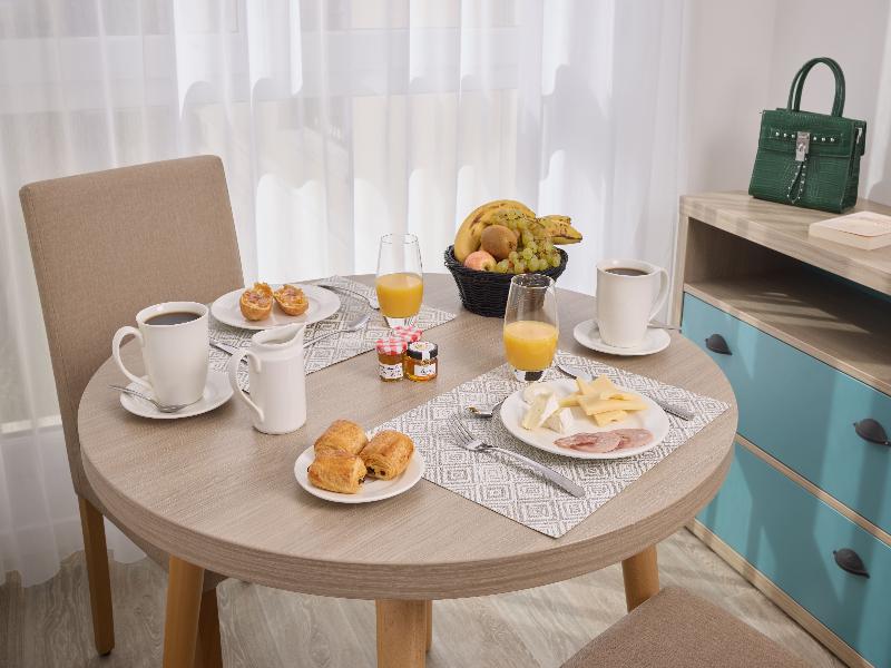 Quality Suites St-quentin En Yvelines image