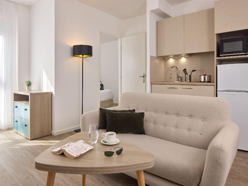 Quality Suites St-quentin En Yvelines image