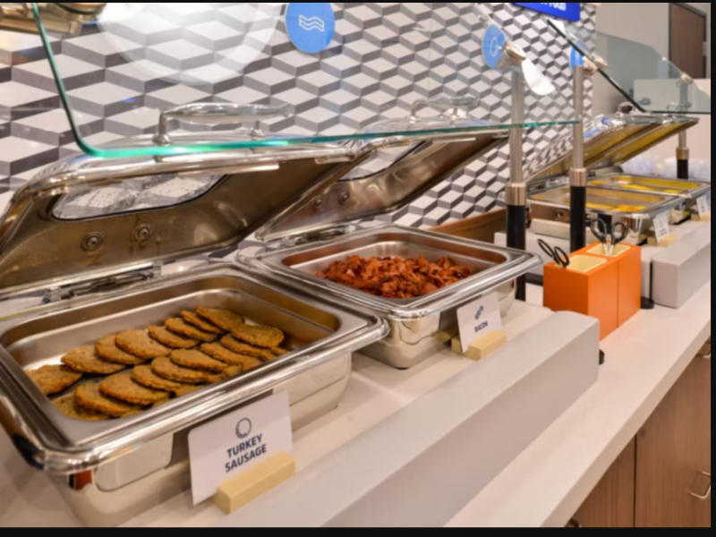 Holiday Inn Express Mentor Banquet Center by IHG image