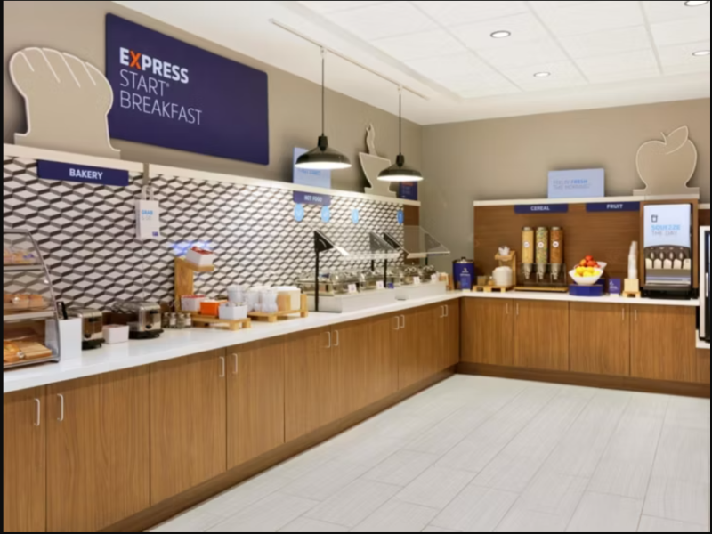 Holiday Inn Express Mentor Banquet Center by IHG image
