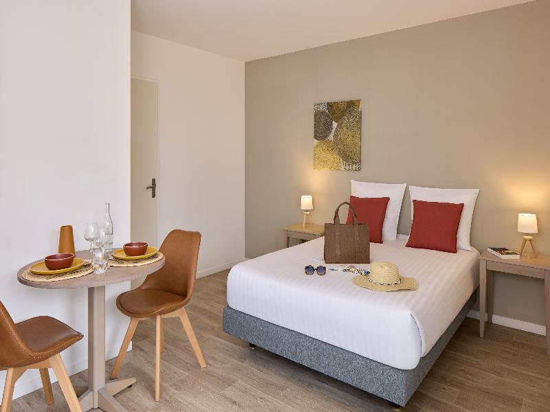 Quality Suites Perpignan image