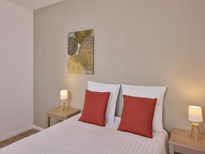 Quality Suites Perpignan image