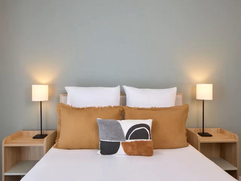 Quality Suites Plerin image