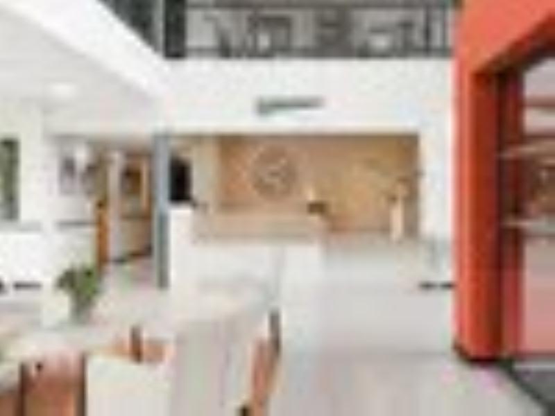 Quality Suites St-berthevin Laval image