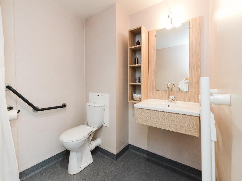 Quality Suites St-berthevin Laval image