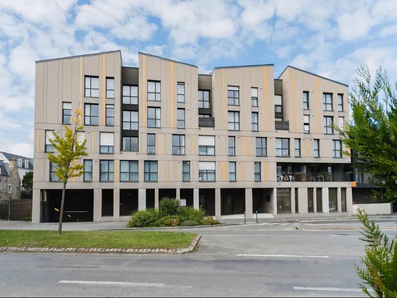 Quality Suites Saint-malo image