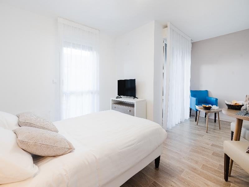 Quality Suites Saint-malo image