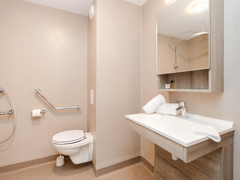 Quality Suites Saint-malo image