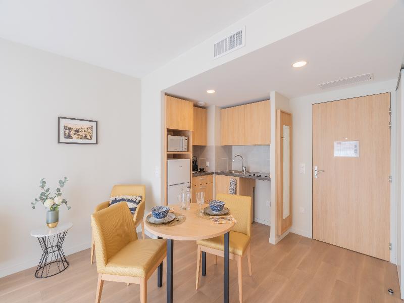 Quality Suites Villefontaine image