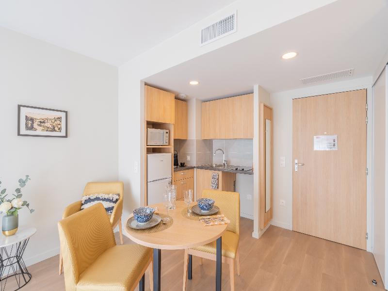Quality Suites Villefontaine image