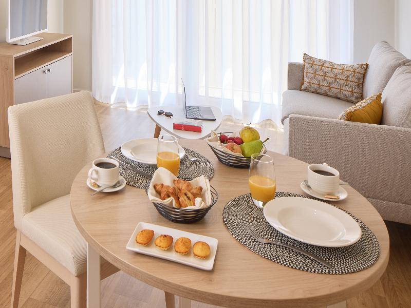Quality Suites Voiron image