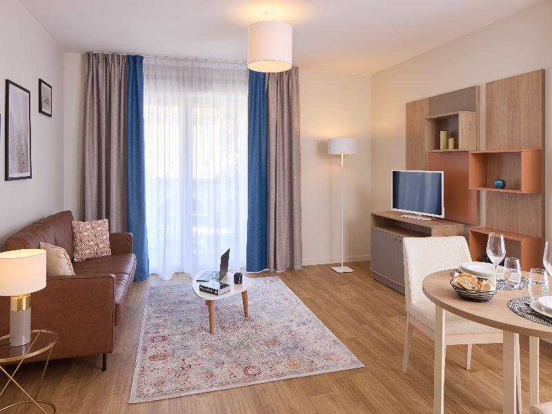 Quality Suites Voiron image