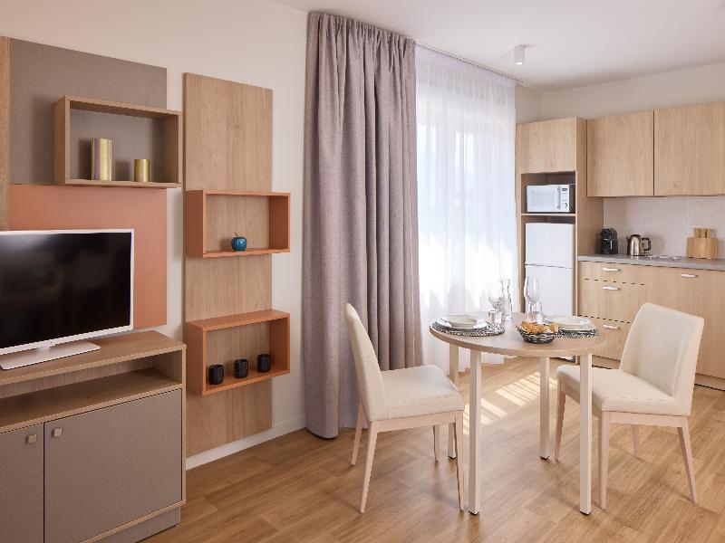 Quality Suites Voiron image