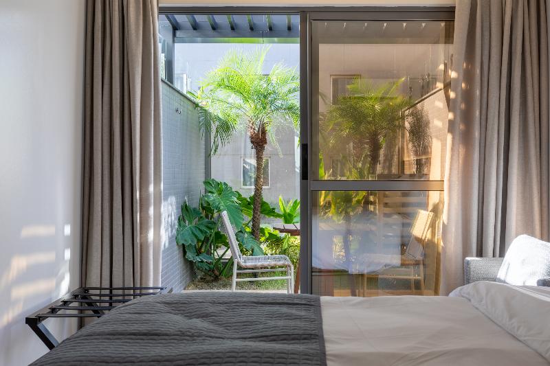 Icon Hotel image