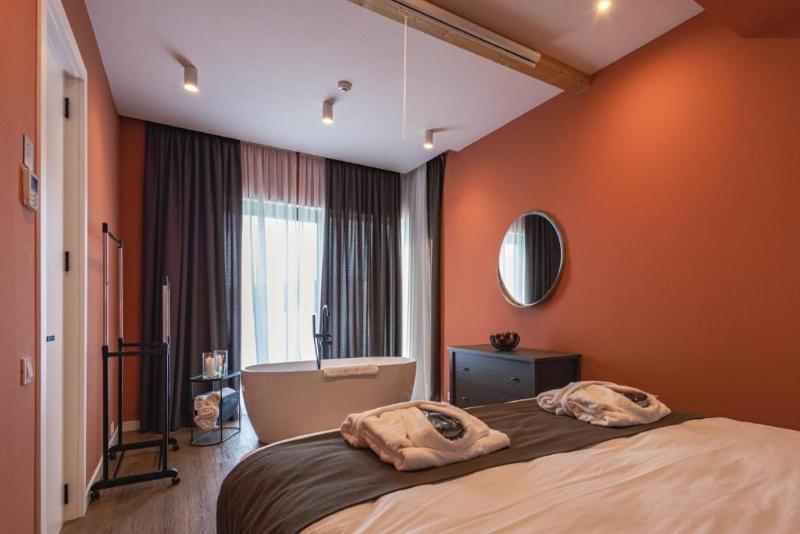 Bed room
