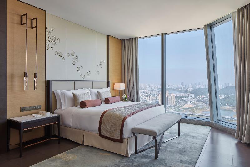 MEIXI LAKE HOTEL , A LUXURY COLLECTION HOTEL image