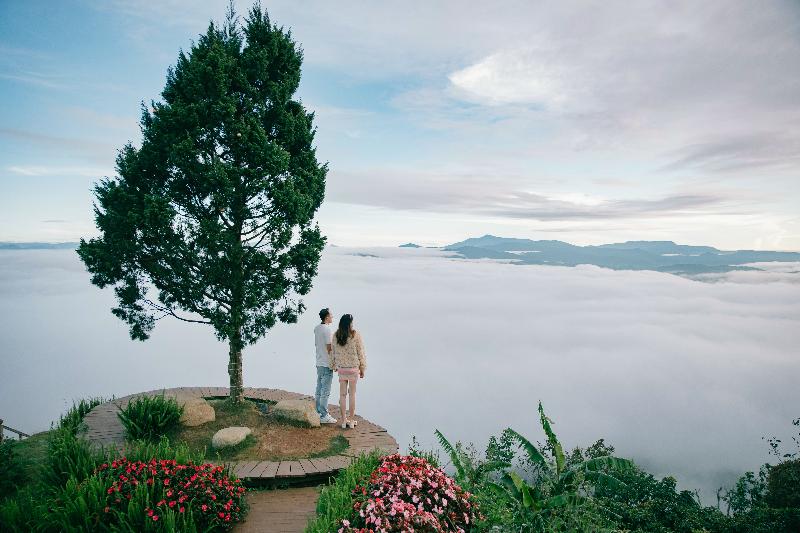 Cloud9 & Cloud View Glamping image