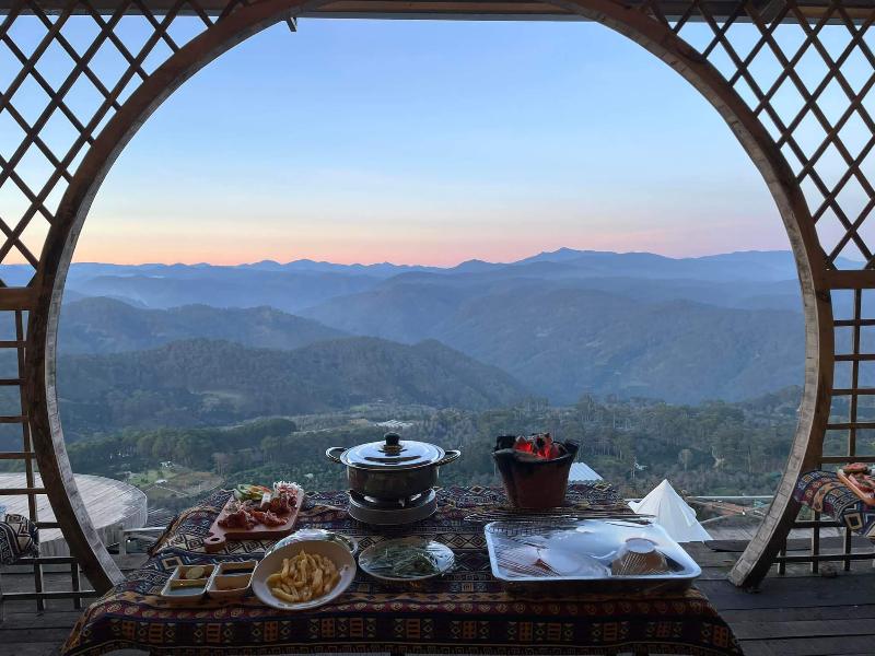 Cloud9 & Cloud View Glamping image 1