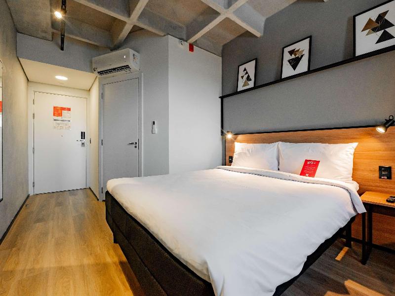 Ibis Pelotas — view