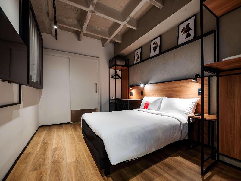 Ibis Pelotas — view