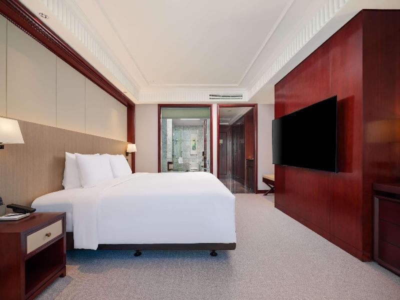 Grand Mercure Wuxi Huishan image