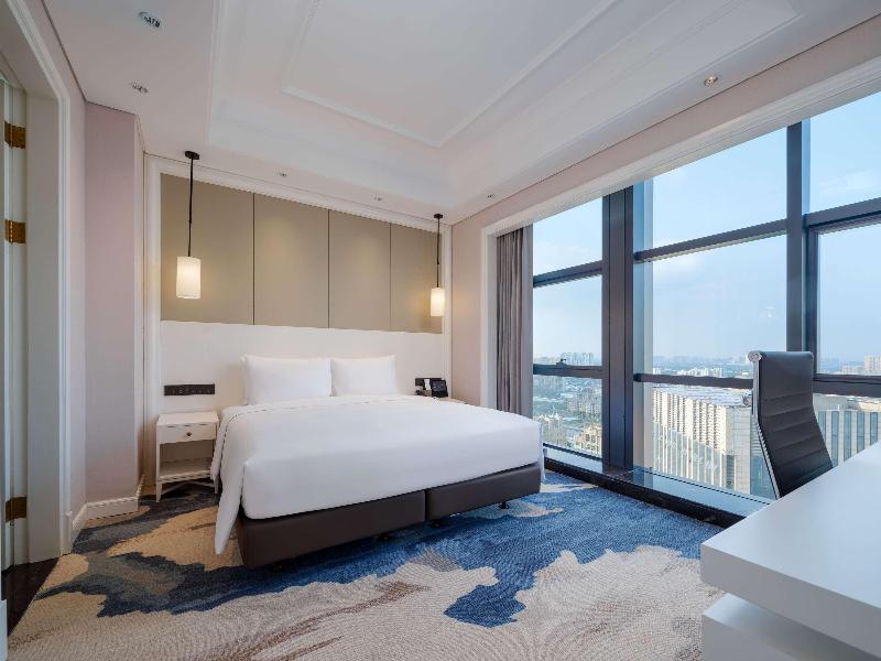 Grand Mercure Wuxi Huishan image