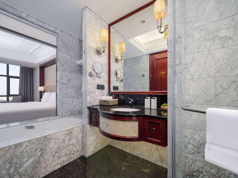 Grand Mercure Wuxi Huishan image