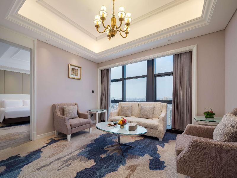 Grand Mercure Wuxi Huishan image