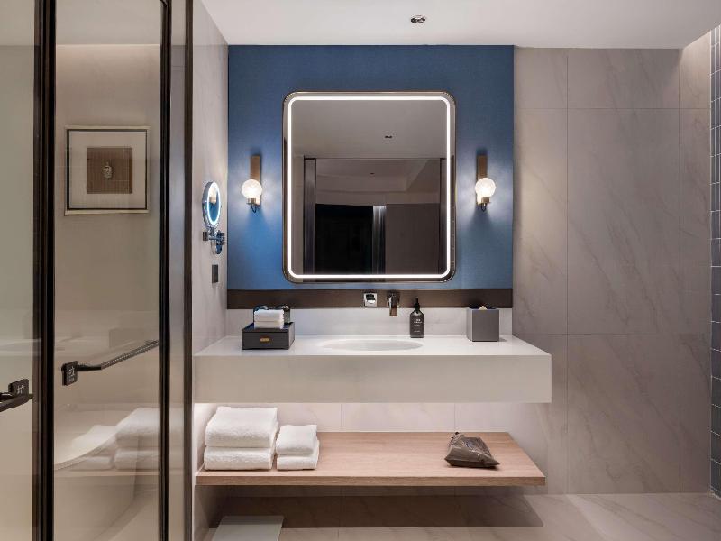 Novotel Zhoushan Luting image