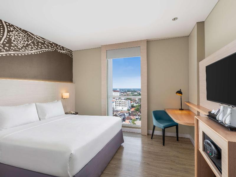 Mercure Solo image