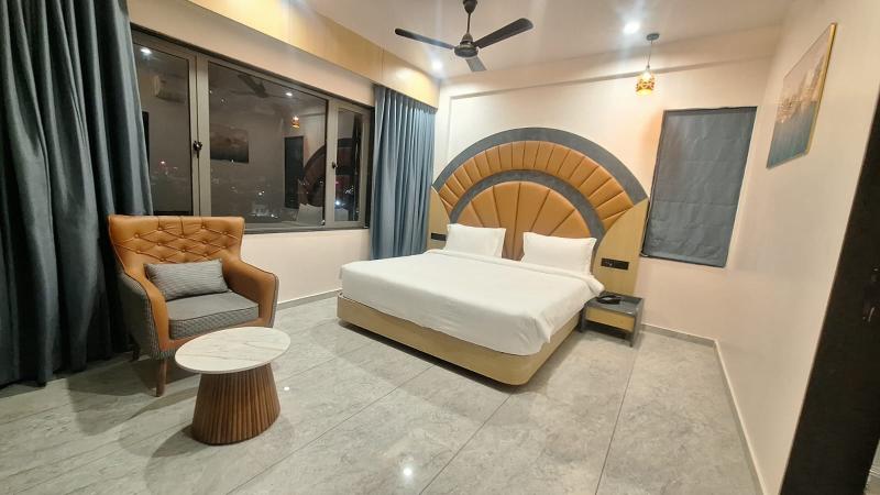 White Panda Hotels Shree Radhe image