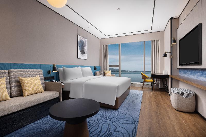 King Guest Room With Sea View