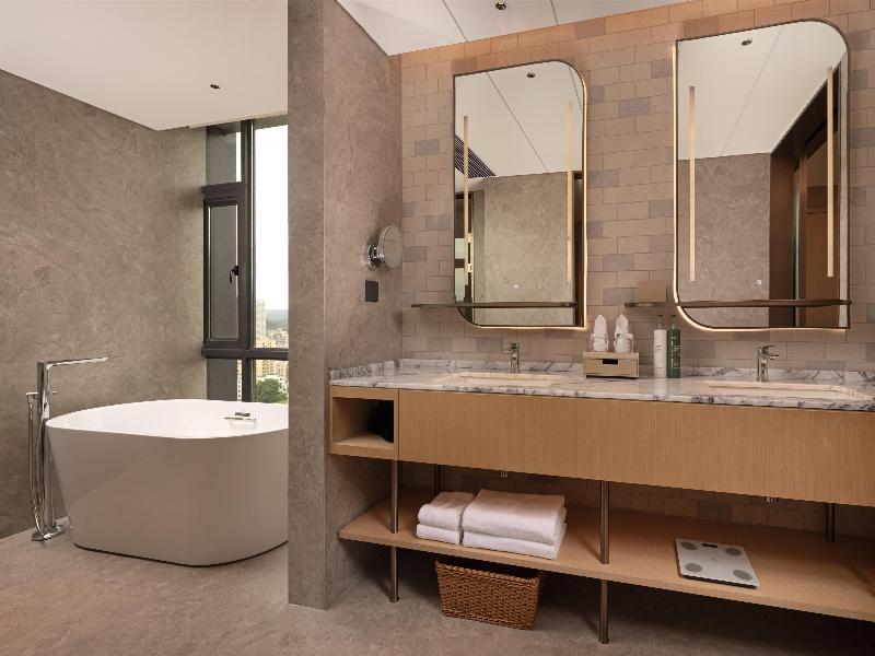 Hilton Garden Inn Maoming Xinyi image