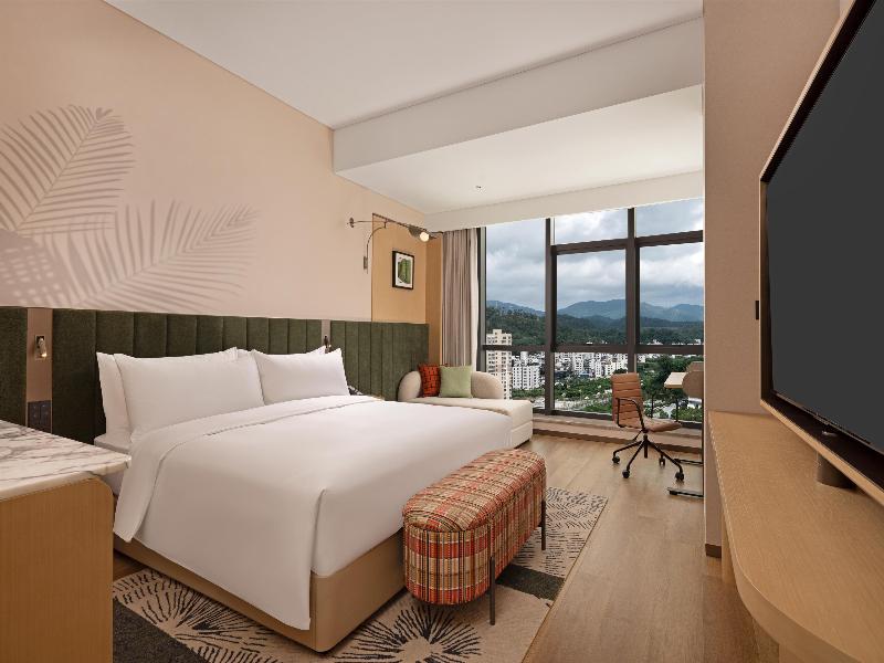 Hilton Garden Inn Maoming Xinyi image