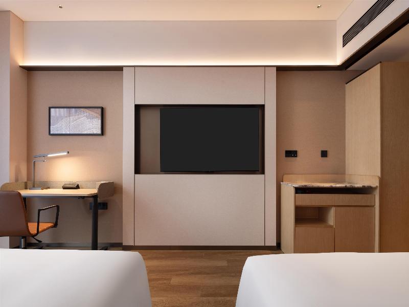 Hilton Garden Inn Maoming Xinyi image