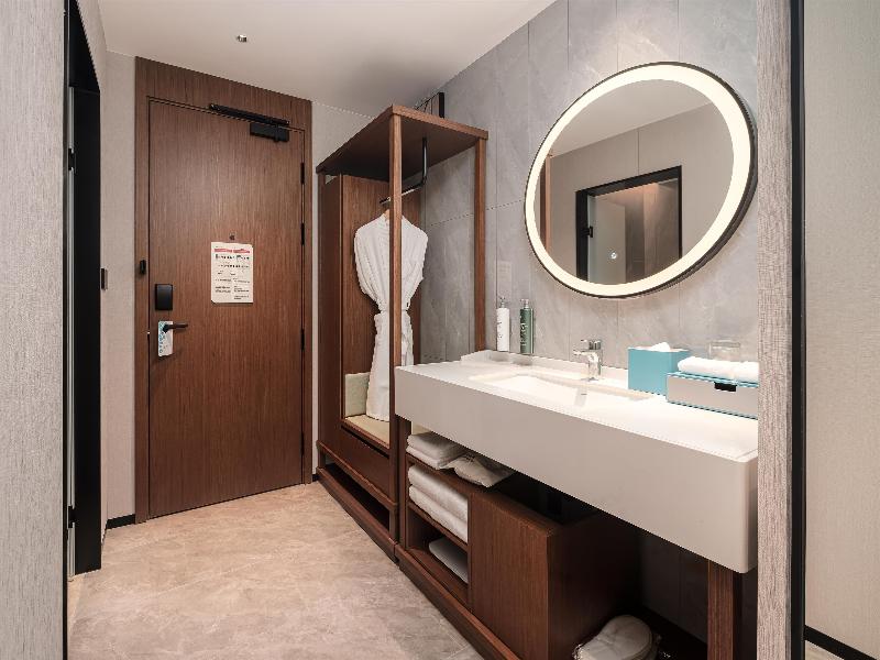 Hilton Garden Inn Yanqi Downtown image