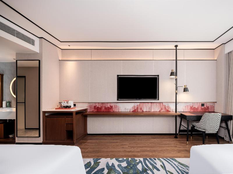 Hilton Garden Inn Yanqi Downtown image