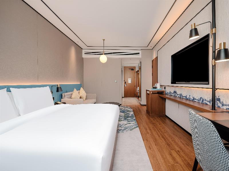 Hilton Garden Inn Yanqi Downtown image