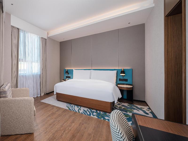 Hilton Garden Inn Yanqi Downtown image