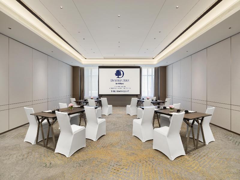 DoubleTree by Hilton Zhengzhou Airport Aerotropol image