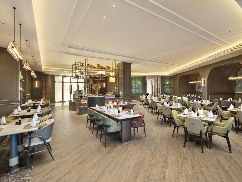 DoubleTree by Hilton Zhengzhou Airport Aerotropol image