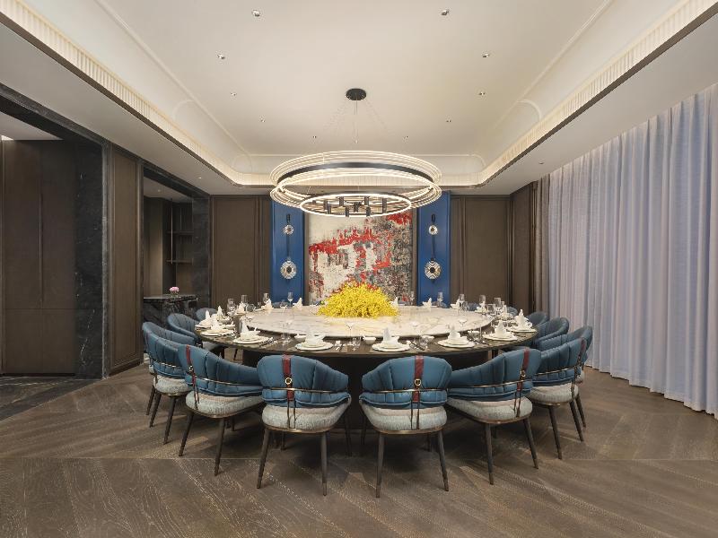 DoubleTree by Hilton Zhengzhou Airport Aerotropol image