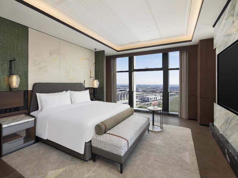 DoubleTree by Hilton Zhengzhou Airport Aerotropol image
