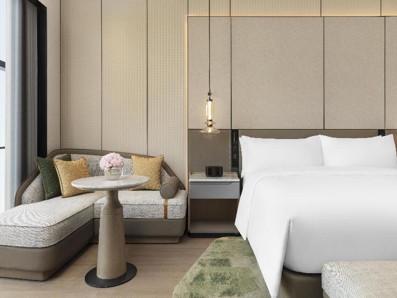 DoubleTree by Hilton Zhengzhou Airport Aerotropol image