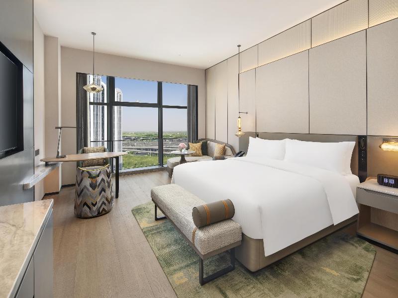 DoubleTree by Hilton Zhengzhou Airport Aerotropol image
